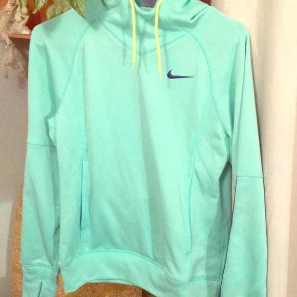 Nike Sweaters - Nike Drifit Sweater
